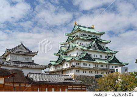 名古屋城 初代復興天守の雄姿 103693505