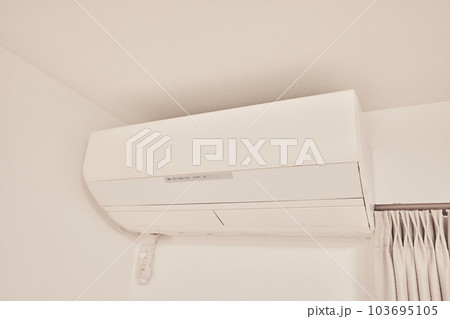 エアコン　空調機　イメージ　室内機 103695105