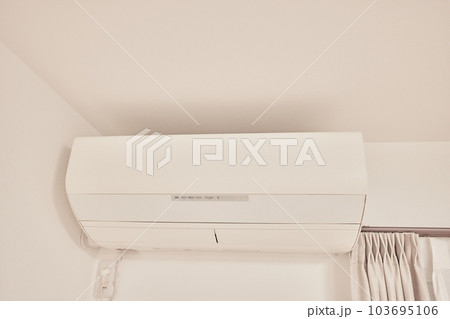 エアコン　空調機　イメージ　室内機 103695106