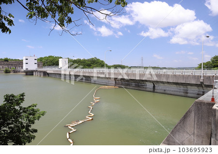 呑吐ダム（兵庫県 三木市） 103695923