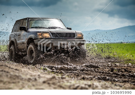 Off road 103695990