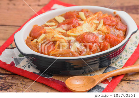 チキンとトマトのカレードリア チキンとトマトのカレードリア 103700351