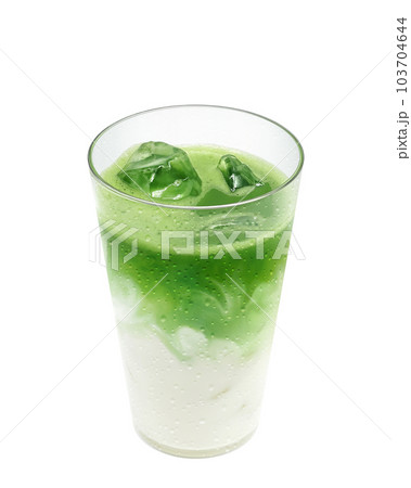 グラスに入った抹茶オレのイラスト リアル 103704644