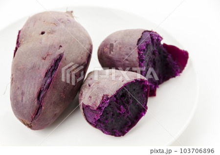 蒸かした紅芋 103706896