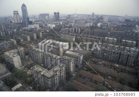 CHINA WUHAN MARKET ECONOMY 103708085