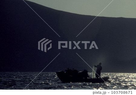 CHINA YUNNAN DALI ERHAI LAKE 103708671