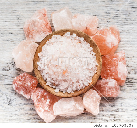 Himalayan salt 103708905