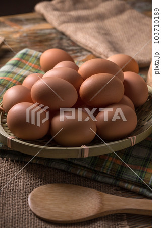 Bamboo basket 103710189