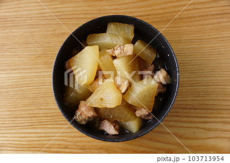 鶏肉と大根の煮物 103713954