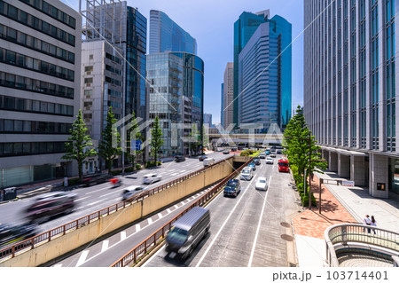 《東京都》東京交通イメージ・都市風景 103714401