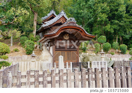 叡福寺の聖徳太子御廟（大阪府南河内郡太子町） 103715080