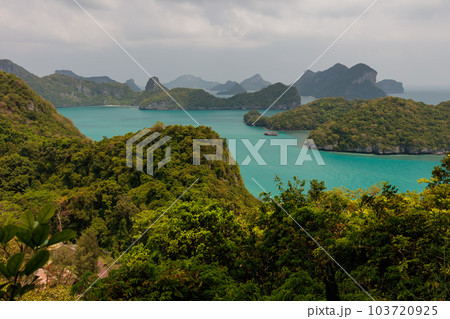tropical paradise,Bird eye view of Angthong national marine park, koh Samui, Suratthani, Thailand. tropical paradise,Bird eye view of Angthong national marine park, koh Samui, Suratthani, Thailand. 103720925