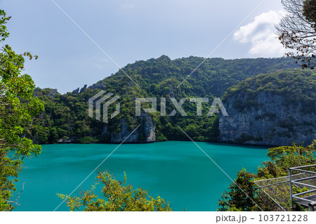 beautiful lagoon,tropical paradise,Angthong national marine park, koh Samui, Suratthani, Thailand. beautiful lagoon,tropical paradise,Angthong national marine park, koh Samui, Suratthani, Thailand. 103721228