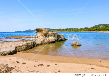 目津海岸らくだ岩 和歌山県みなべ町 目津海岸らくだ岩 和歌山県みなべ町 103727871
