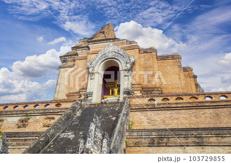 Wat Chedi Luang Temple, famous ruined ancient pagoda in Chiang Mai, Thailand 103729855