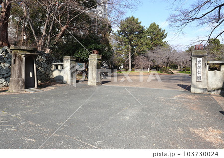 歩兵第十八連隊営門跡地　吉田城 三の丸口門跡 103730024