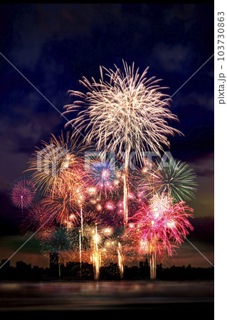 打ち上げ花火 103730863