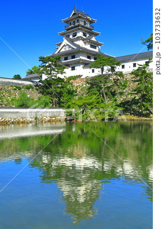 【愛媛県】快晴の今治城天守閣 103733632