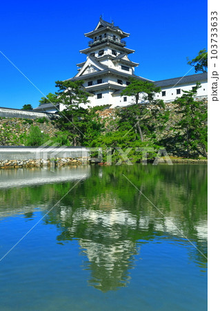 【愛媛県】快晴の今治城天守閣 103733633
