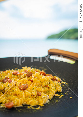 キャンプ料理 キャンプ飯 キャンプご飯 料理 パスタ アウトドア 海 ビーチ キャンプ料理 キャンプ飯 キャンプご飯 料理 パスタ アウトドア 海 ビーチ 103738505