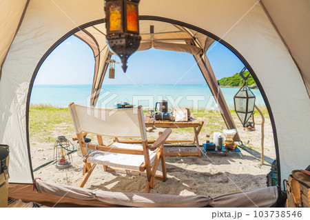 キャンプ ソロキャンプ グランピング リゾート 海 ビーチ アウトドア 水平線 絶景 沖縄 103738546