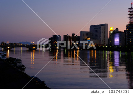 萬代橋夕景 新潟市 萬代橋夕景 新潟市 103748355