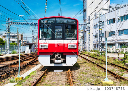 京浜急行 神奈川新町車両基地の車両 車庫の風景 京浜急行 神奈川新町車両基地の車両 車庫の風景 103748758