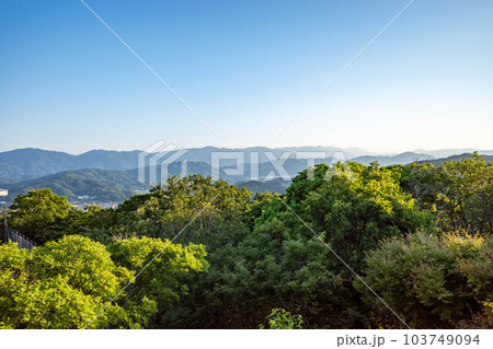 徳島市眉山公園から望む剣山方面 103749094