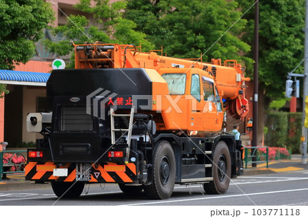 ラフテレーンクレーン　イメージ 103771118