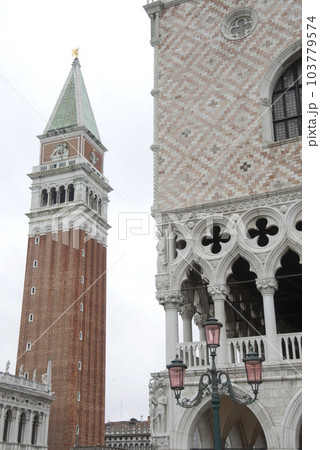 サン・マルコ広場の鐘楼 サン・マルコ広場の鐘楼 103779574