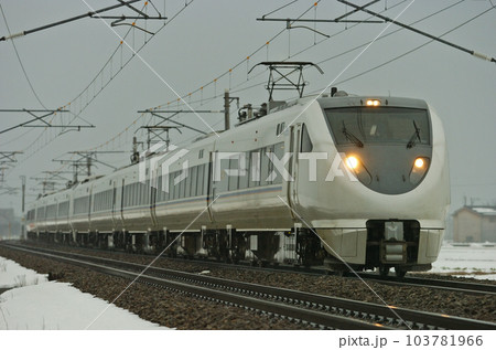 北陸本線　美川ー加賀笠間　JR西日本　683系　S05+S27+S21編成（金沢）　しらさぎ 103781966