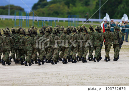 自衛隊の行軍 整列 歩行訓練 自衛隊の行軍 整列 歩行訓練 103782676