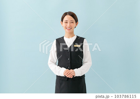 制服の女性 ビジネス 制服の女性 ビジネス 103786115