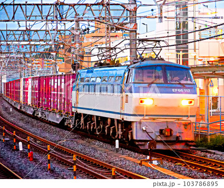 大船の貨物列車 103786895