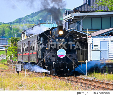 七井の蒸気機関車 103786900