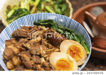 魯肉飯 台湾料理 魯肉飯 台湾料理 103788476