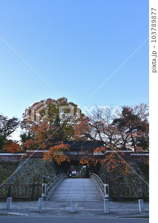 本丸冠木門と冠木橋 103789877
