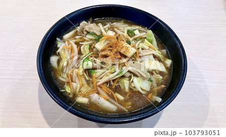 温かい野菜あんかけそば（蕎麦） 103793051