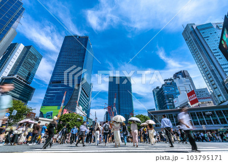 日本の東京都市景観 脱コロナ!。希望の明日へ渋谷6棟…真夏のような日差し、脱マスク本格化!=6月7日 日本の東京都市景観 脱コロナ!。希望の明日へ渋谷6棟…真夏のような日差し、脱マスク本格化!=6月7日 103795171