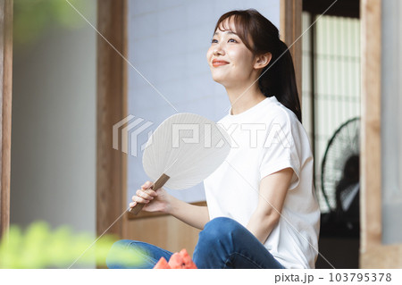 女性 スローライフ 女性 スローライフ 103795378