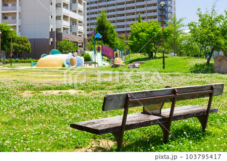 HAT神戸・夢公園の初夏の風景 神戸市中央区にて HAT神戸・夢公園の初夏の風景 神戸市中央区にて 103795417
