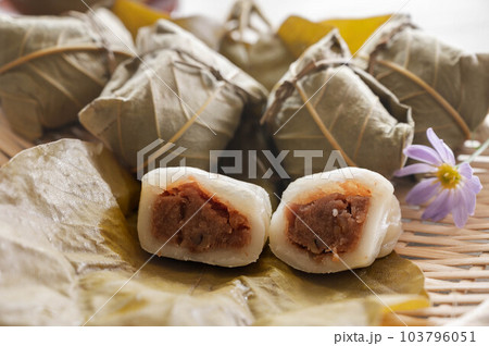 木曽の銘菓　ほうば巻き 103796051