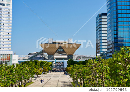 東京ビッグサイトと有明の街並み 東京ビッグサイトと有明の街並み 103799648