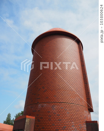 サイロ風の建物 103800624