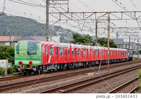 東海道本線 二宮ー大磯 JR貨物 EF65-2081+東京メトロ 丸ノ内線 2000系 2146F 東海道本線 二宮ー大磯 JR貨物 EF65-2081+東京メトロ 丸ノ内線 2000系 2146F 103801431