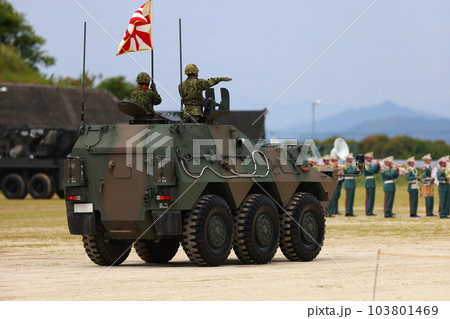 陸上自衛隊の走行車 陸上自衛隊の走行車 103801469