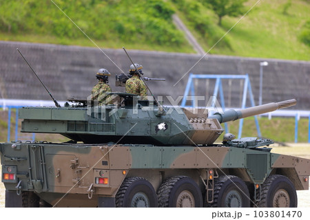 陸上自衛隊の走行車 陸上自衛隊の走行車 103801470