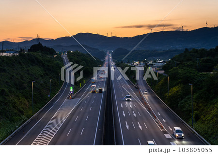《静岡県》新東名高速道路・日本の大動脈 103805055