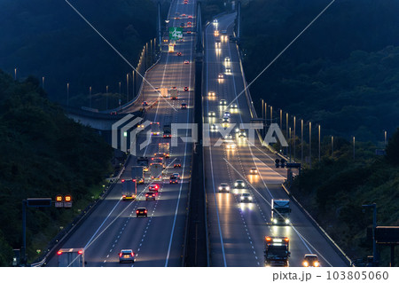 《静岡県》新東名高速道路・日本の大動脈 103805060