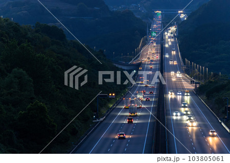 《静岡県》新東名高速道路・日本の大動脈 103805061